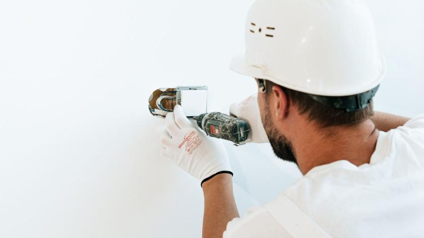 Repairs and Maintenance NSW: A Landlord's Guide - EZRENT